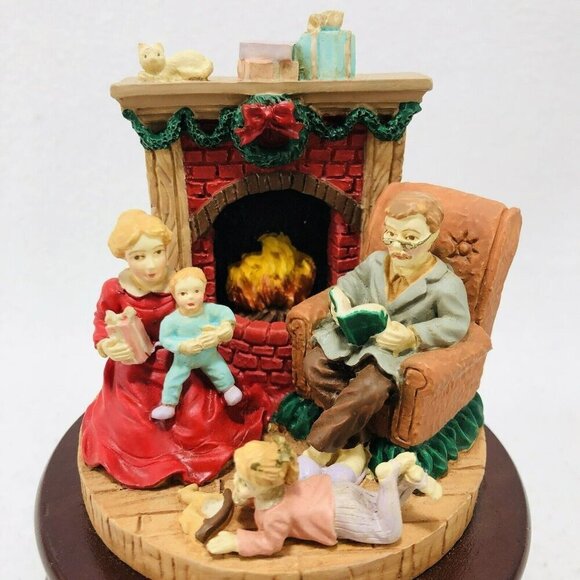 Wind Up Christmas Music Box Song Musical Family Fireplace Gift Mom Dad Kid Cat - Picture 9 of 13